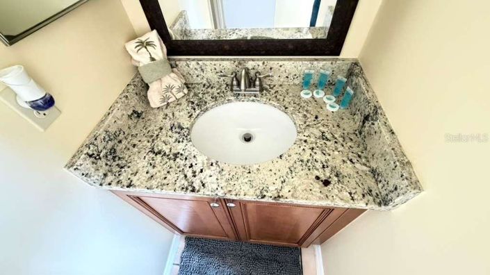 Image No.17-2 Bed Townhouse for sale