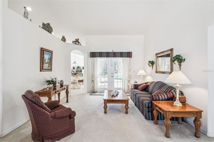 Image No.10-4 Bed House for sale