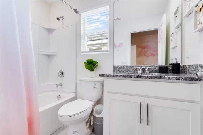 Image No.37-7 Bed House for sale