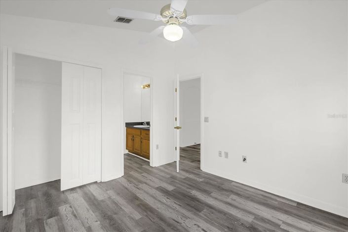 Image No.14-4 Bed House for sale