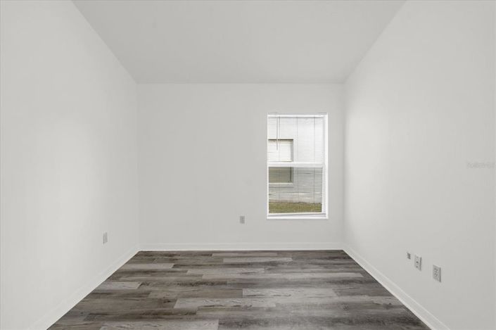 Image No.20-4 Bed House for sale