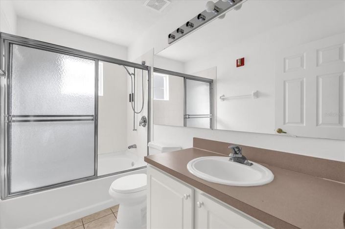 Image No.9-Maison de ville de 4 chambres à vendre à Saint John