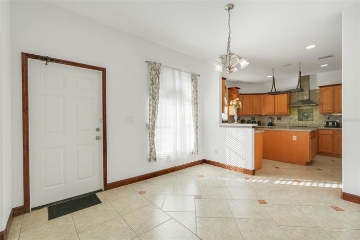 Image No.15-3 Bed House for sale