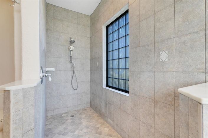 Image No.26-3 Bed House for sale