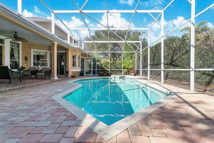 Image No.26-5 Bed House for sale