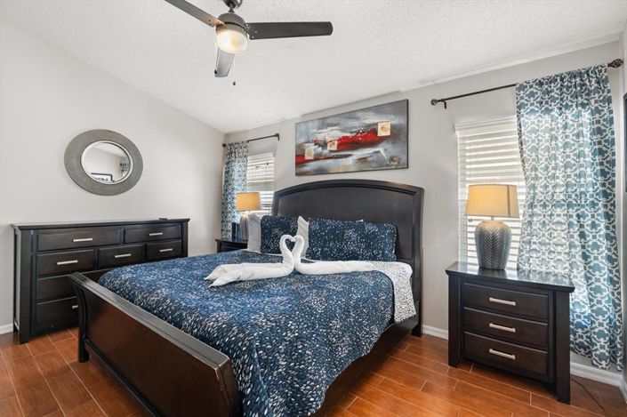 Image No.17-5 Bed House for sale