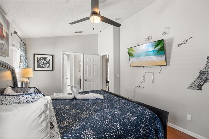 Image No.18-5 Bed House for sale