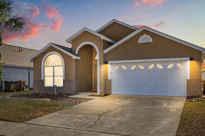 Image No.2-5 Bed House for sale