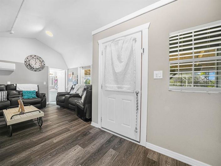 Image No.23-5 Bed House for sale