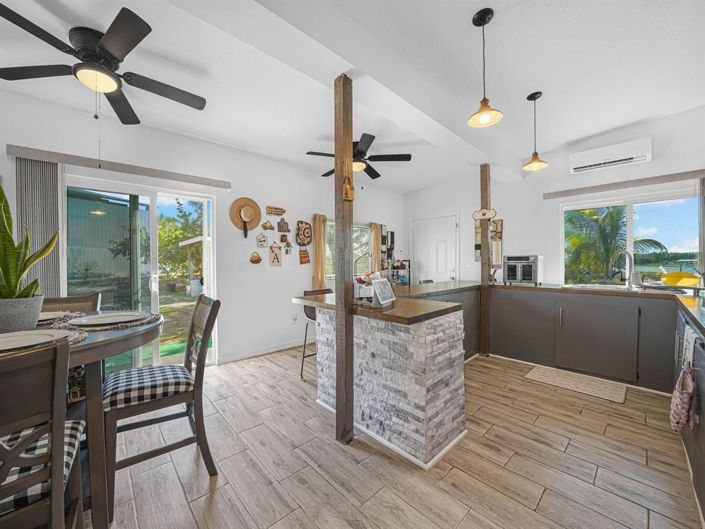 Image No.28-5 Bed House for sale