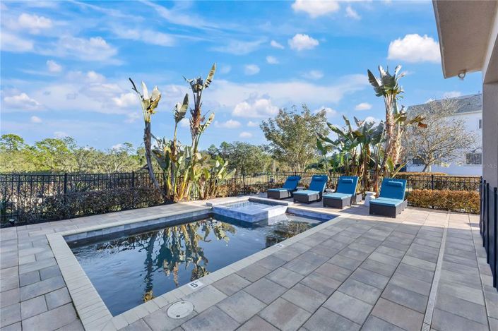 Image No.36-6 Bed House for sale