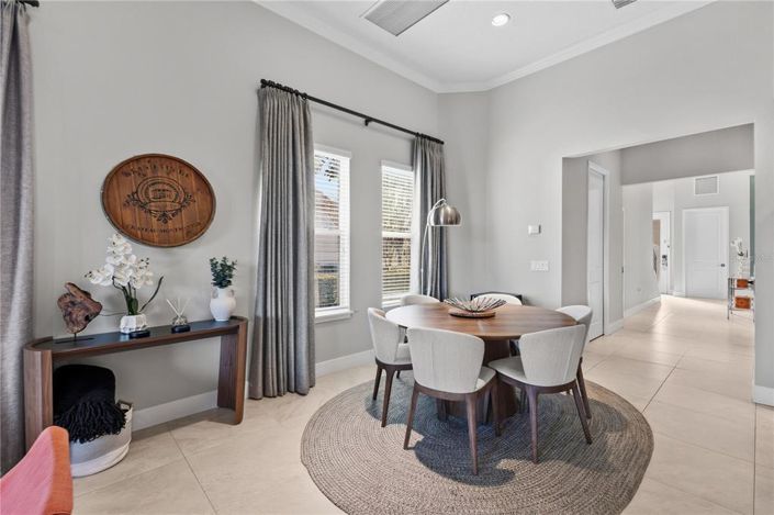 Image No.5-6 Bed House for sale