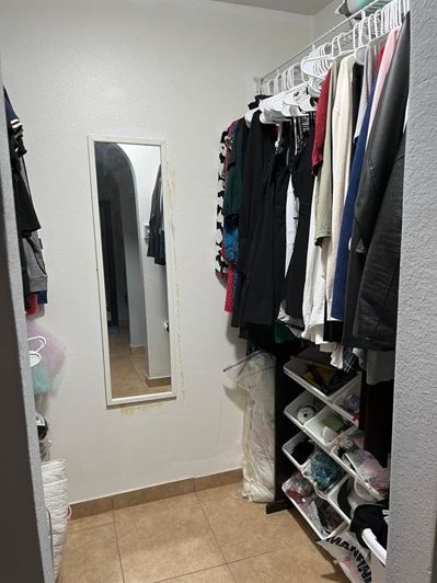 Image No.21-4 Bed House for sale