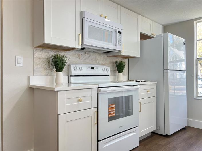 Image No.10-3 Bed Apartment for sale