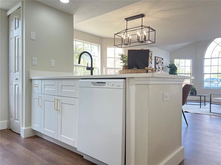 Image No.11-3 Bed Apartment for sale