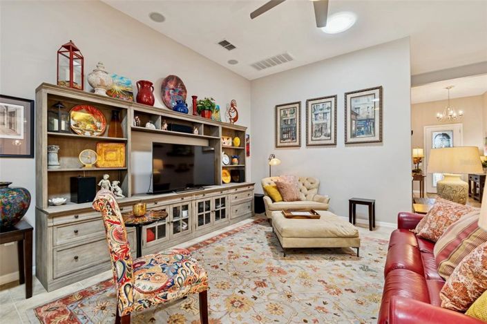 Image No.10-4 Bed House for sale