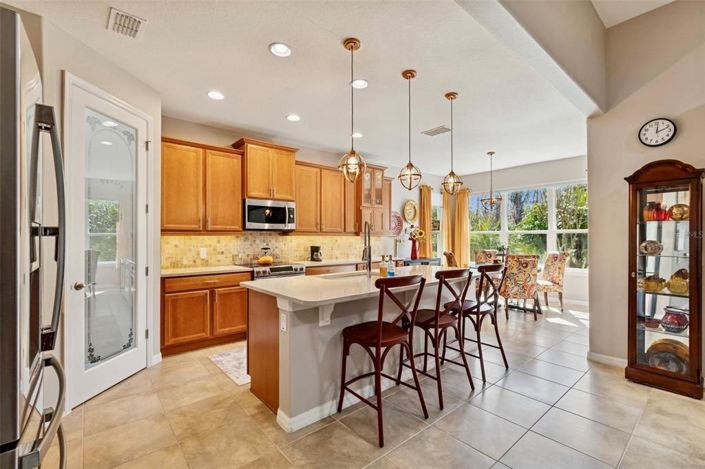 Image No.12-4 Bed House for sale