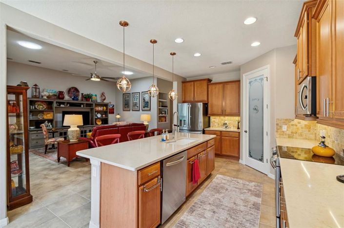 Image No.15-4 Bed House for sale