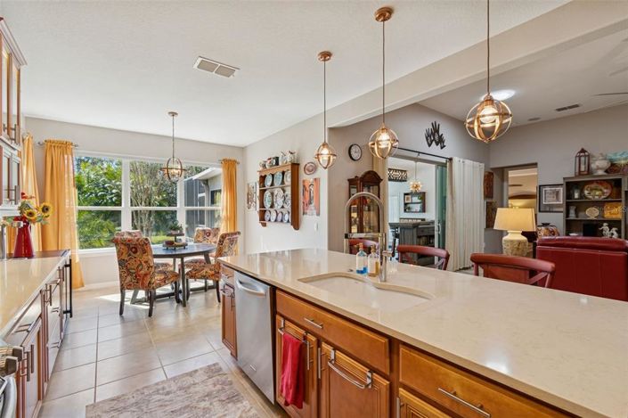 Image No.19-4 Bed House for sale