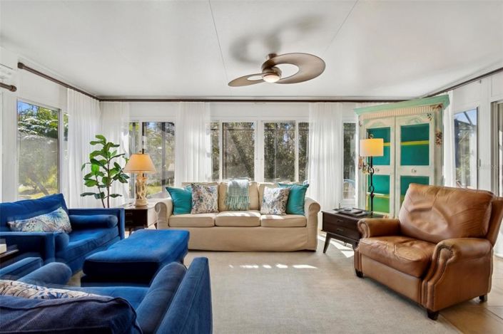 Image No.25-4 Bed House for sale