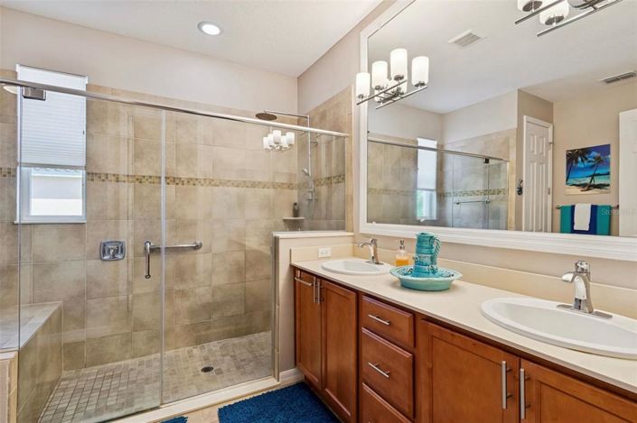 Image No.33-4 Bed House for sale