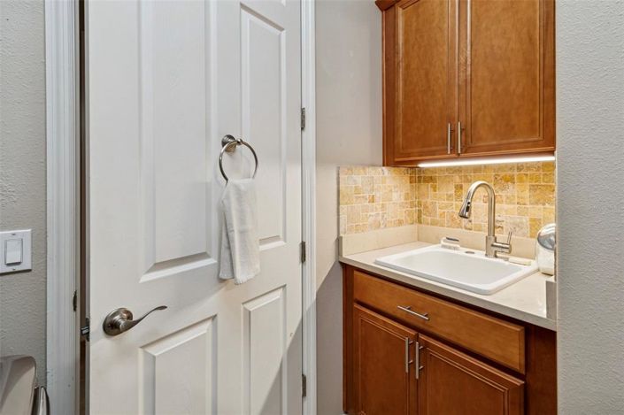 Image No.52-4 Bed House for sale