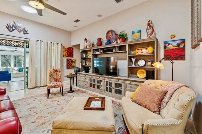 Image No.9-4 Bed House for sale