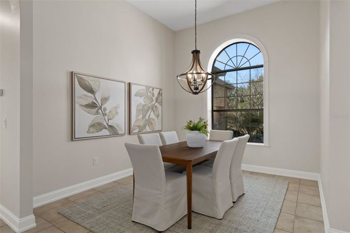 Image No.18-5 Bed House for sale