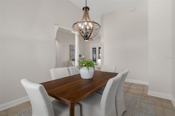 Image No.20-5 Bed House for sale