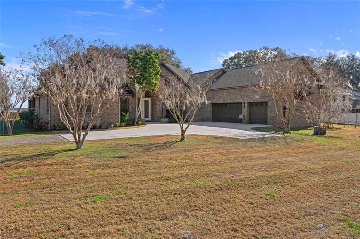 Image No.8-5 Bed House for sale