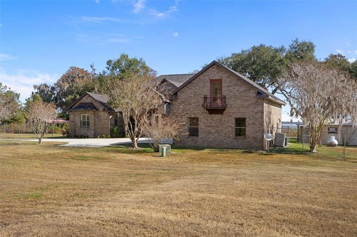 Image No.9-5 Bed House for sale