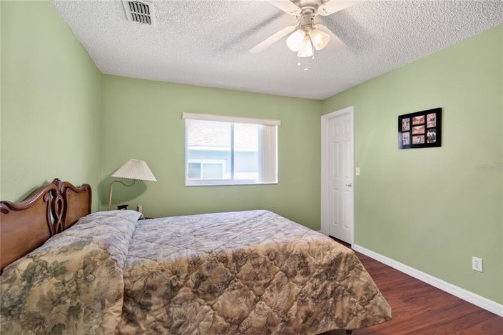 Image No.17-2 Bed House for sale