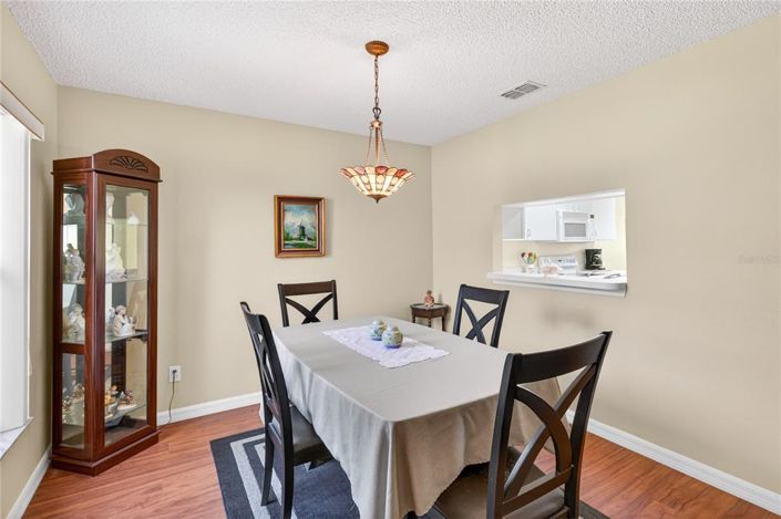 Image No.7-2 Bed House for sale