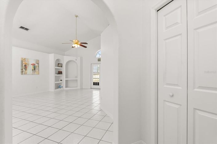 Image No.15-3 Bed House for sale