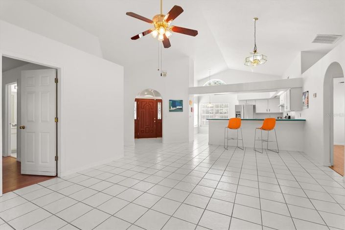 Image No.6-3 Bed House for sale