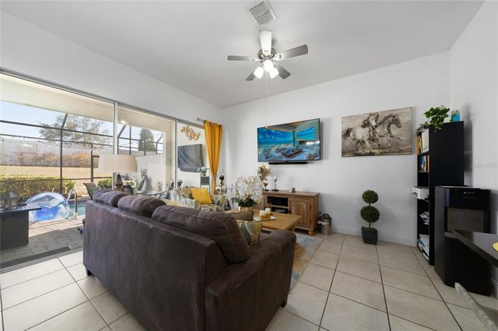 Image No.11-Maison de ville de 3 chambres à vendre à Saint John