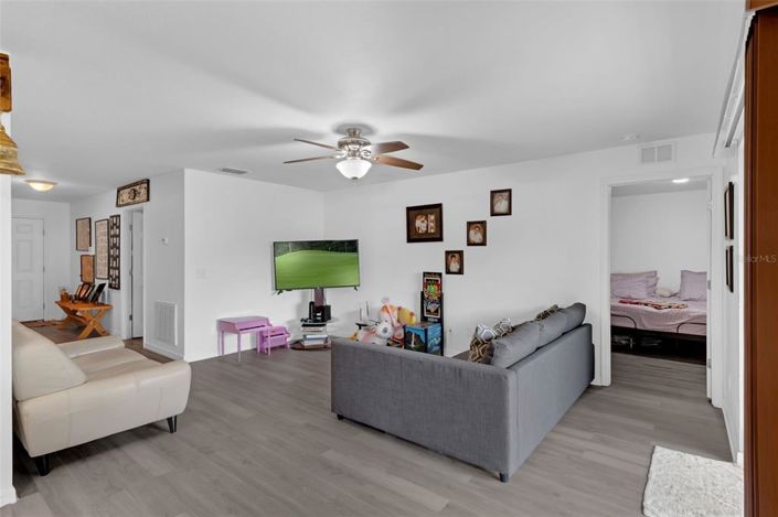 Image No.5-3 Bed House for sale