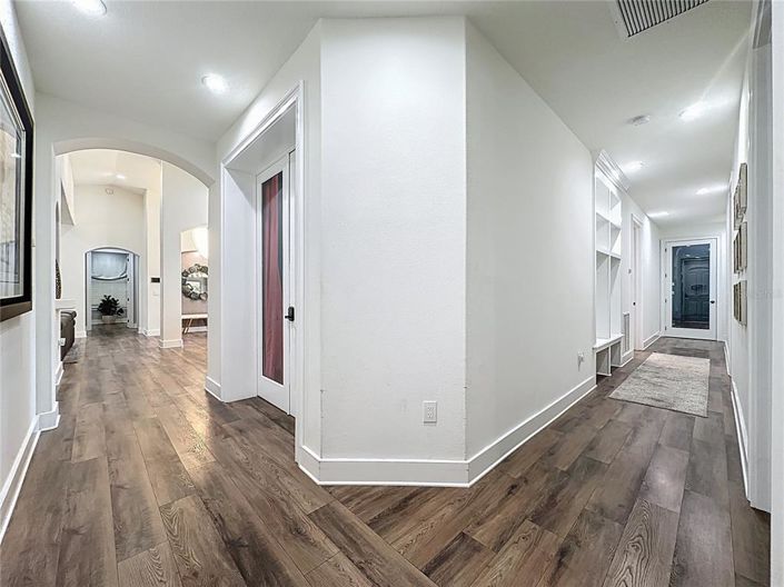 Image No.28-6 Bed House for sale