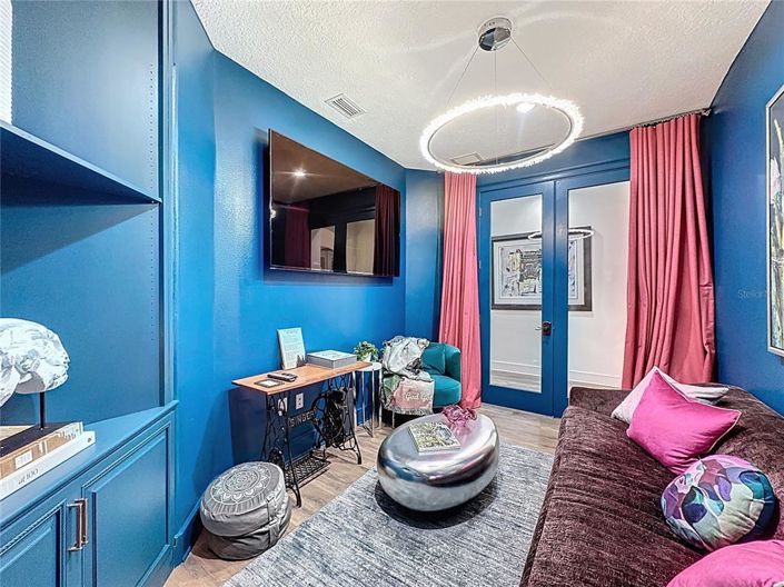 Image No.30-6 Bed House for sale