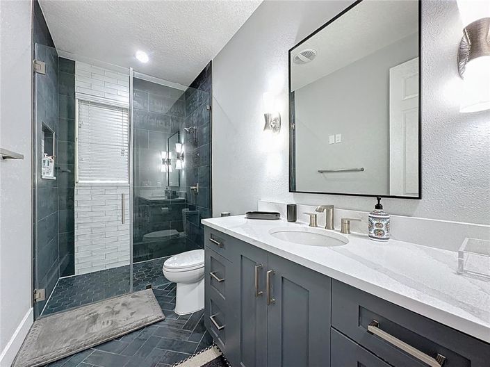 Image No.36-6 Bed House for sale