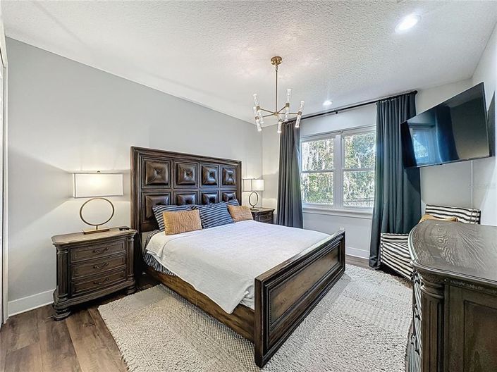 Image No.47-6 Bed House for sale