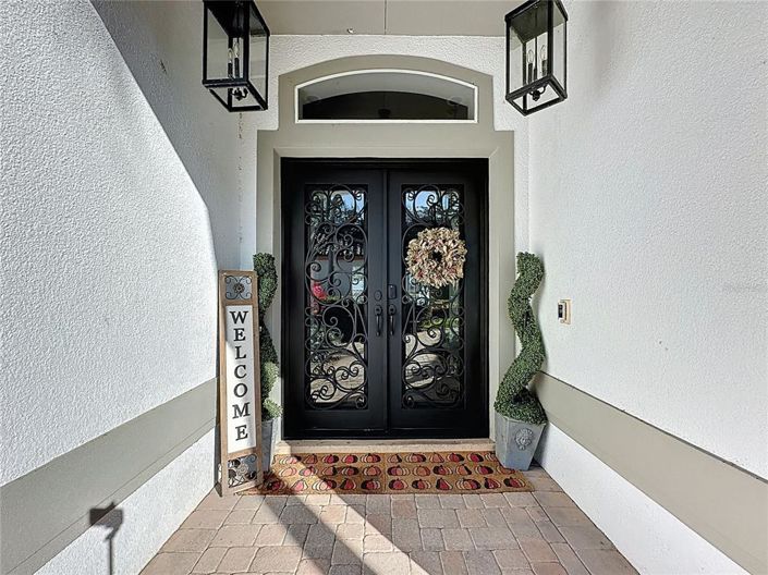 Image No.6-6 Bed House for sale