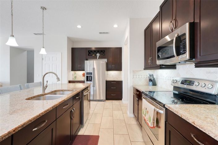 Image No.10-4 Bed House for sale