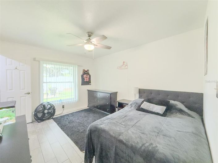 Image No.17-3 Bed House for sale