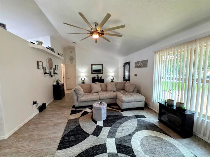 Image No.7-3 Bed House for sale