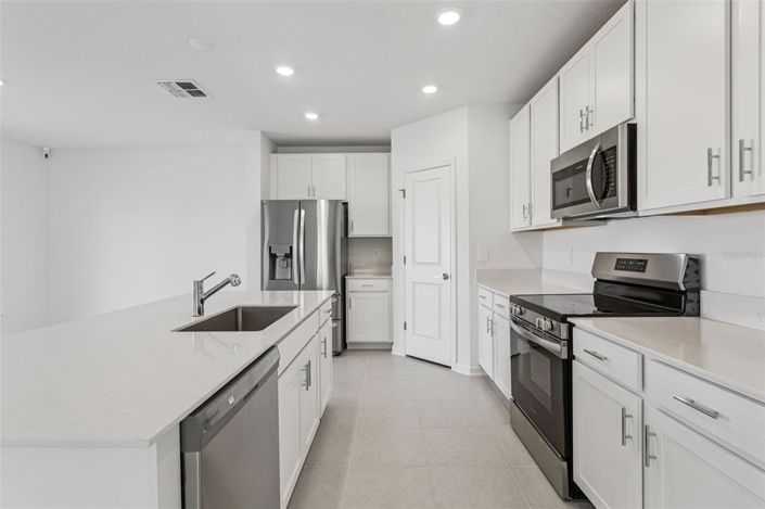 Image No.6-4 Bed House for sale