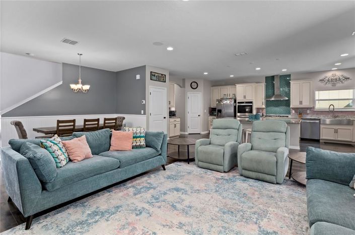 Image No.5-6 Bed House for sale