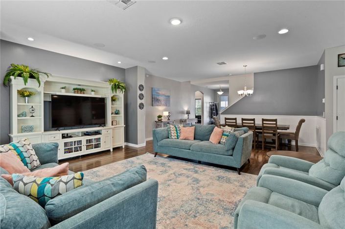 Image No.6-6 Bed House for sale