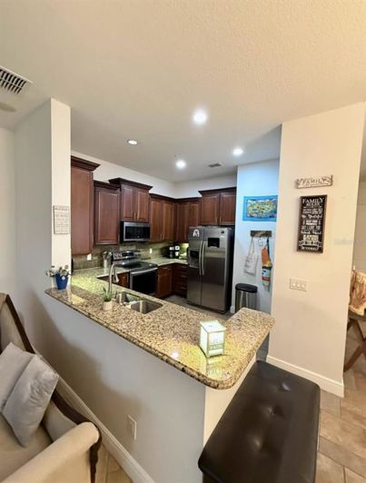 Image No.10-4 Bed Townhouse for sale