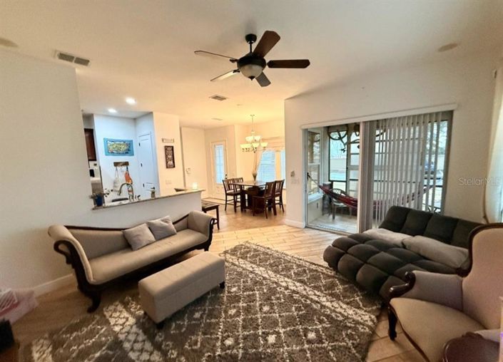 Image No.11-4 Bed Townhouse for sale